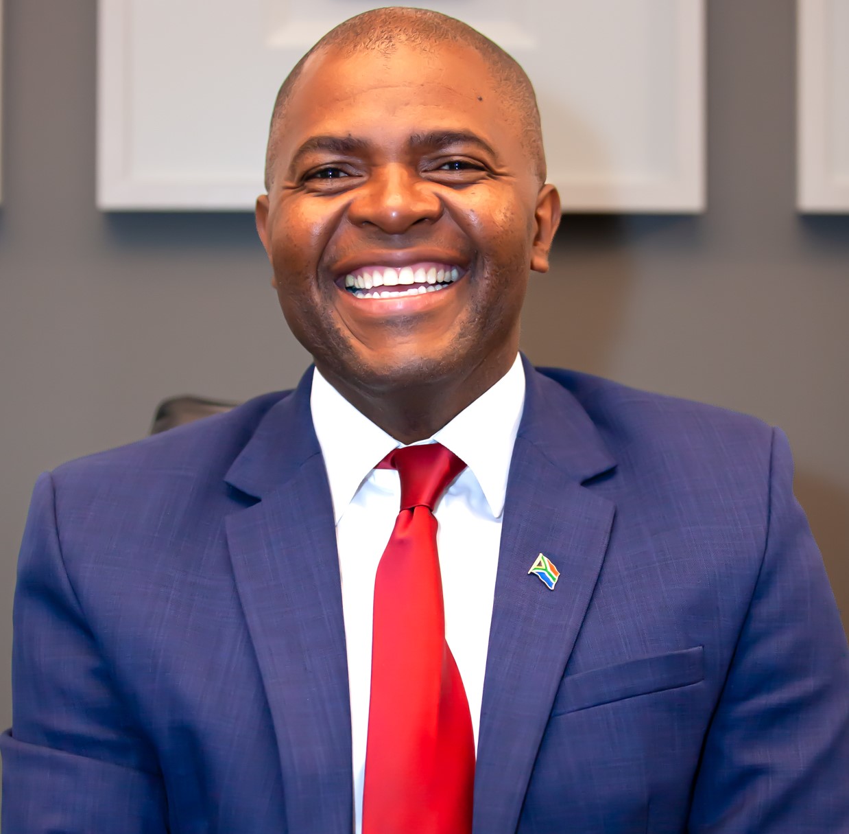 Dr Mlungisi Cele